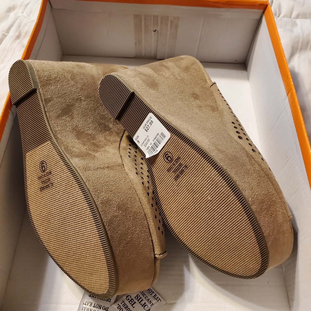 Wedges - Picture 2 of 2